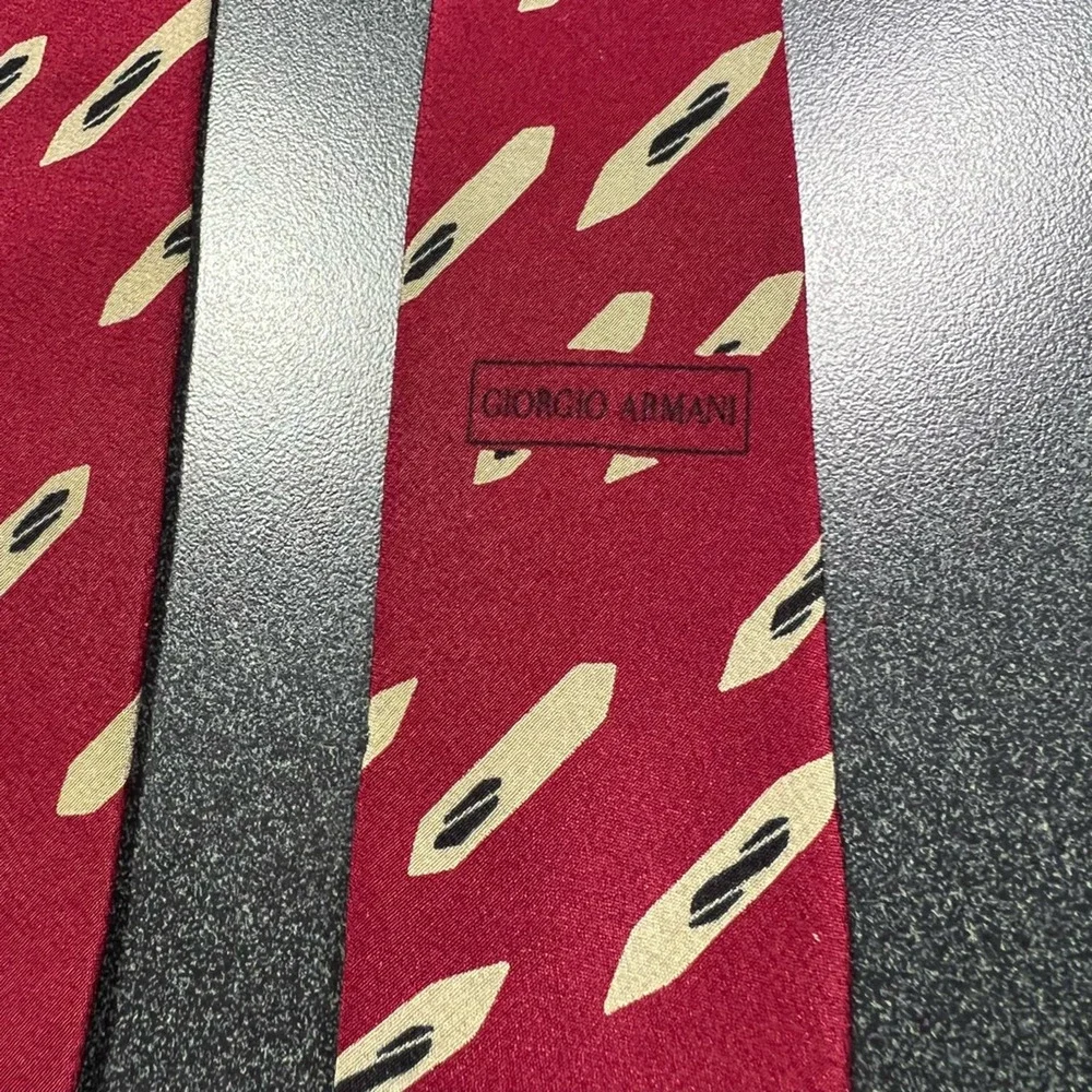 Giorgio Armani Mens Tie Necktie Red Beige Geometric 100% Silk Tied Classic Italy
